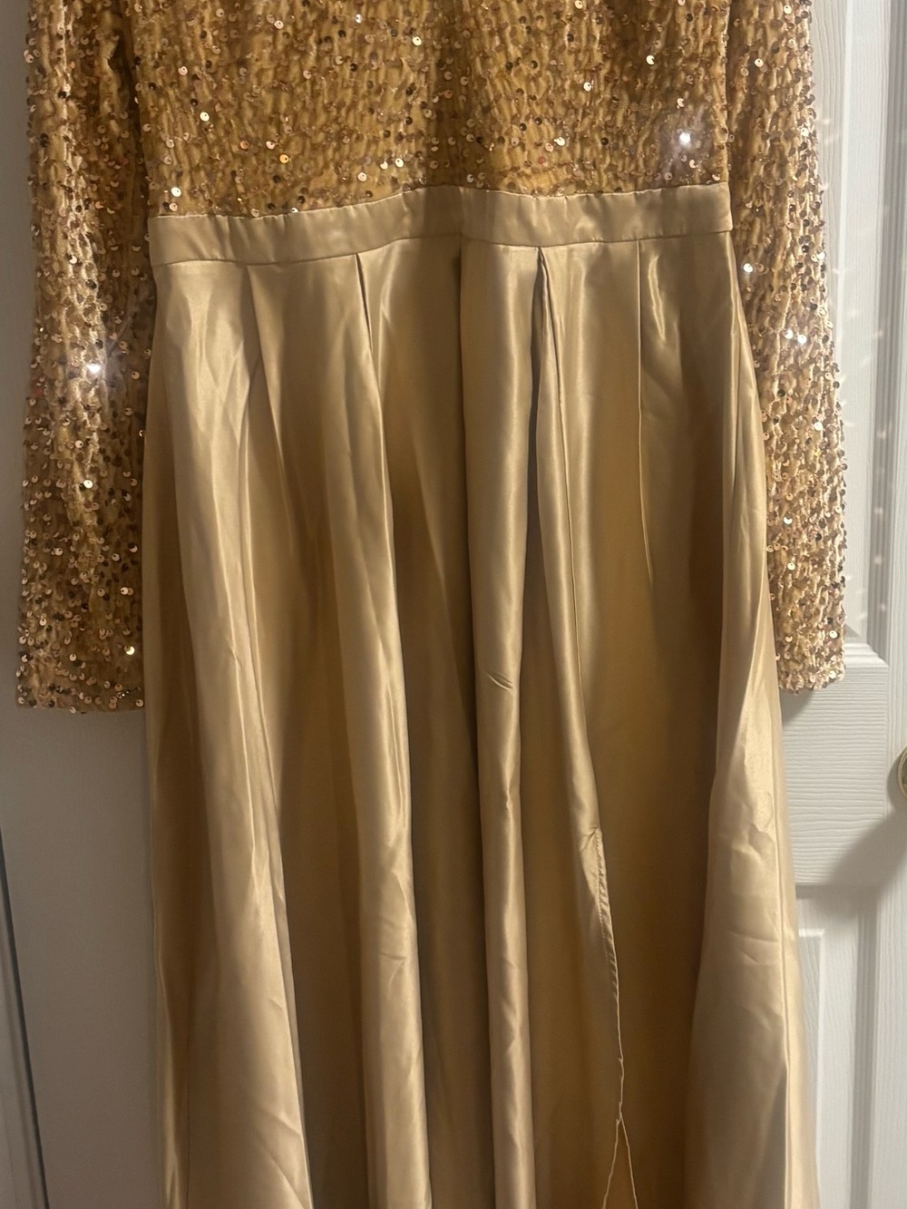 Faeriesty Gold Sequin Formal Gown – Size XL